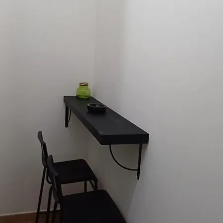 Alojamento de Acomodação e Pequeno-almoço La Mora 3*